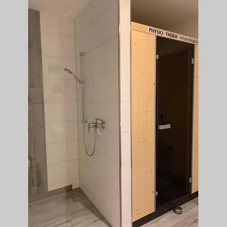 Haus Kranichfeld A *